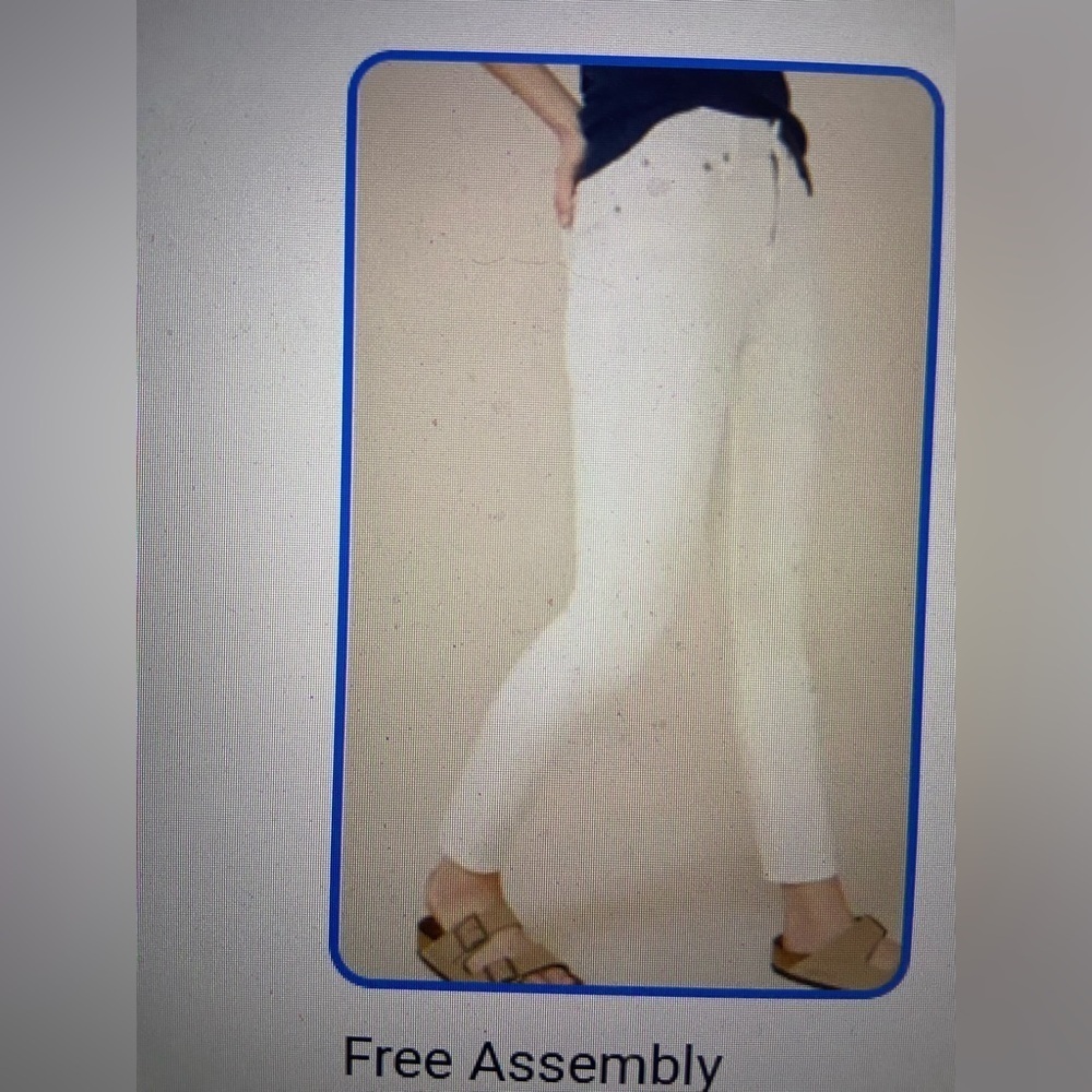 Free assembly white jeans, denim women’s size 10